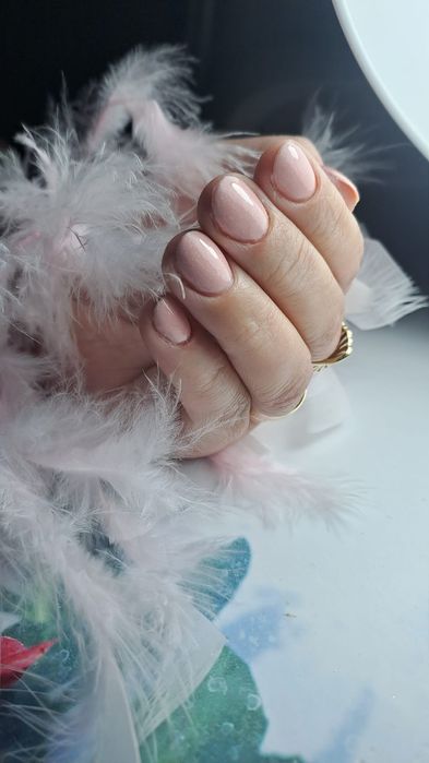 Iti doresti o manichiura si o pedichiura contacteaza ma