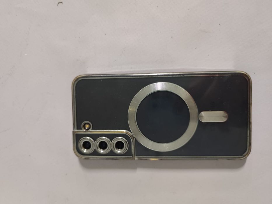 Продается или на обмен самсунгs s22