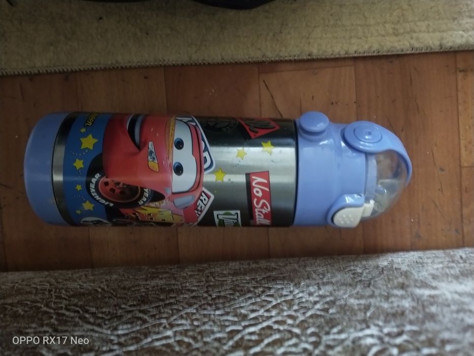 Продам термосы. .