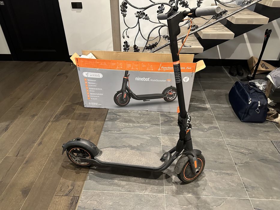 Электросамокат ninebot