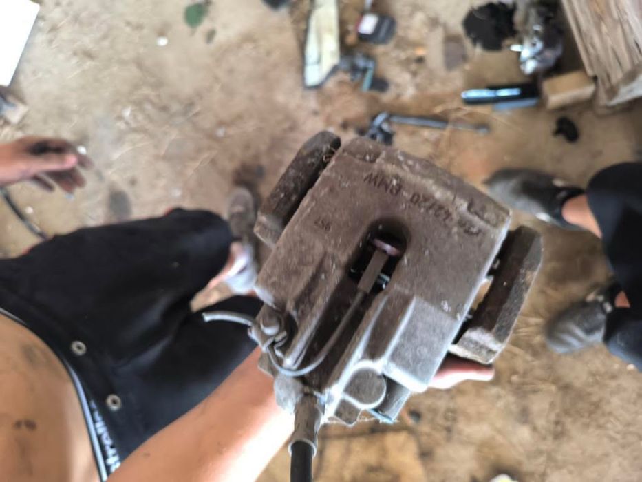 Спирачен апарат bmw 520d 163кс m47 бмв е60 е61 e60 e61