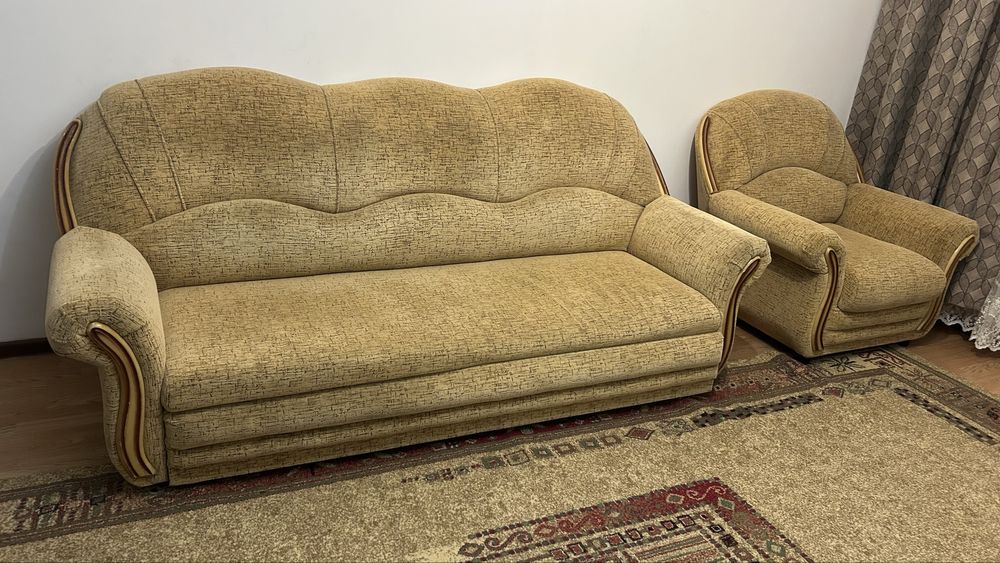 Диван с креслом