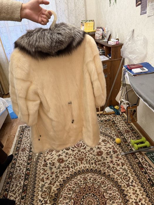 Продаю шубу норковую