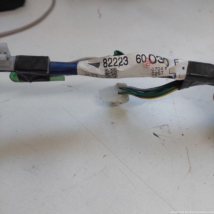 Butoane Toyota Land Cruiser 150 (Trj15_, Kdj15_, Grj15_, Gdj15_) [ 2009 Oem 822236003F