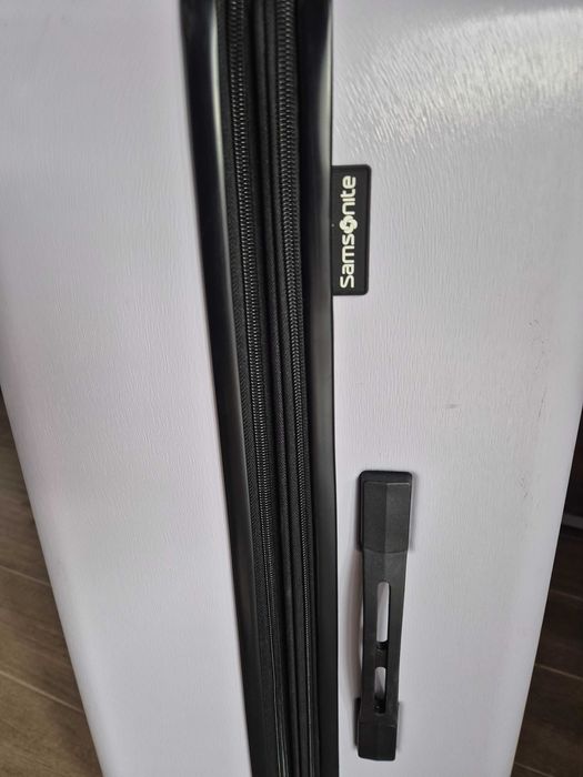 Samsonite куфари с размери 74х47х32 см