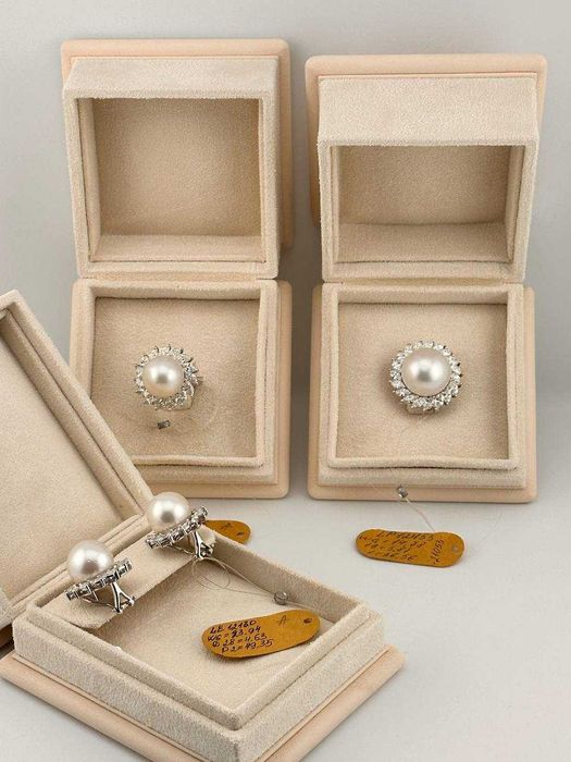 Комплект украшений с жемчугом и бриллиантами
