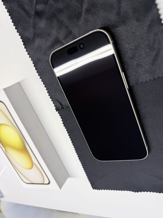 Iphone 15 ; yellow ; 256 gb