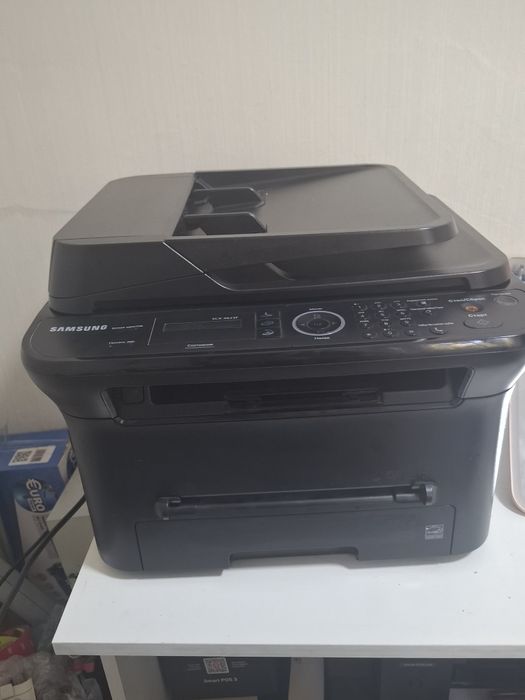 Лазерное МФУ 4 в 1 Samsung SCX-4623F (принтер / сканер / копир / факс)