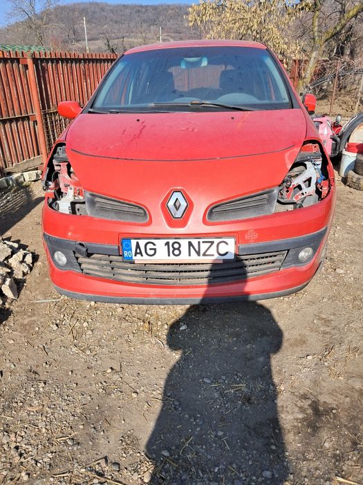 Clio 3 dezmembrez