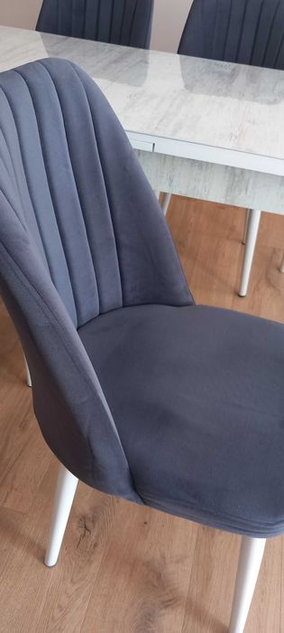 Комплект разтегателна трапезна маса +  4  стола