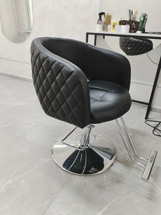 Продам 2 кресла - парикмахерских, для барбер