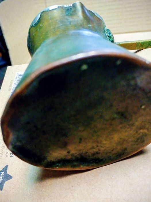 Медни  джезвета, чаши, пепелници, вази, свещници, пана/подноси