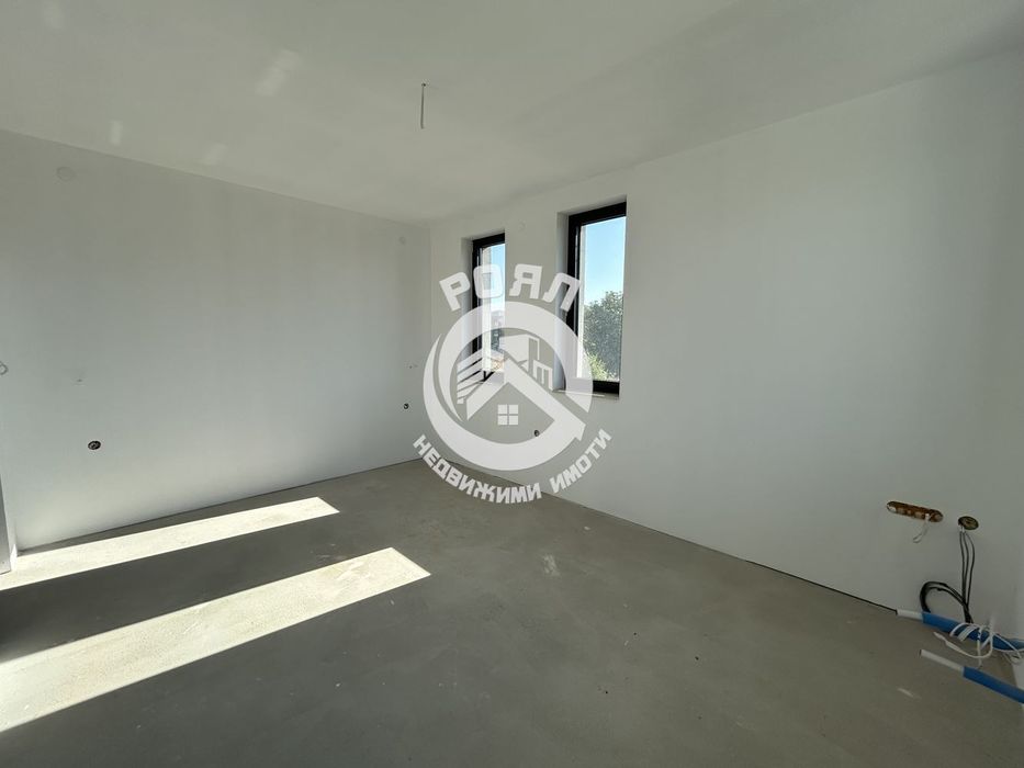 Продава се Къща в Пловдив, Остромила - 380 кв.м за 1048 €/кв.м - Снимка #7