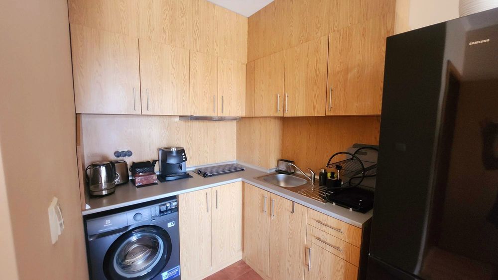 Продава двустаен обзаведен апартамент в Слънчев бряг