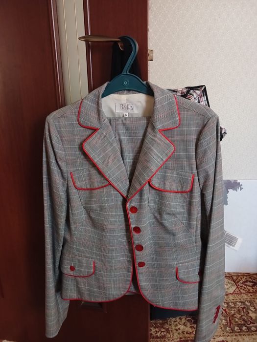 Продам костюм двойка