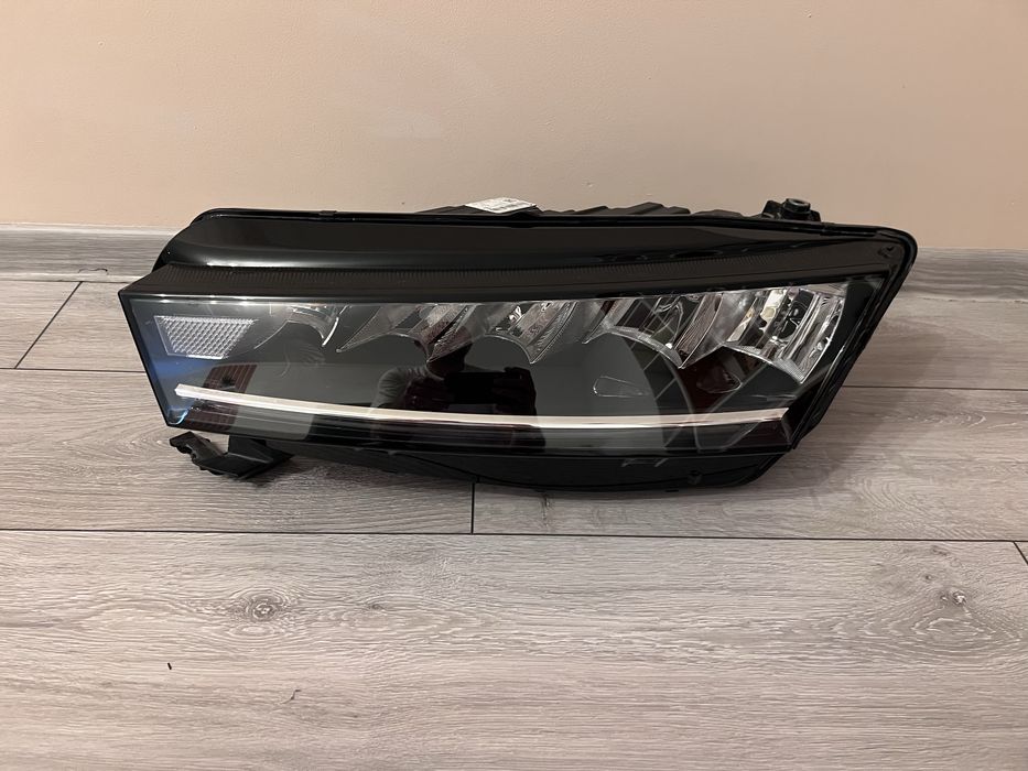 Far stanga Led Skoda Octavia 4, Original, De Europa, Cod 5E4941015