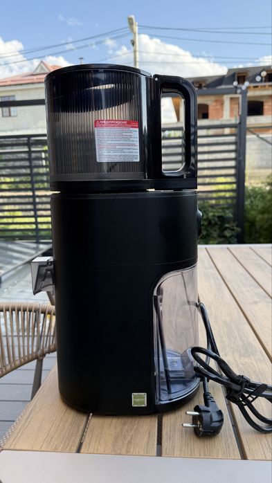 Соковыжималка Hurom H400 черный