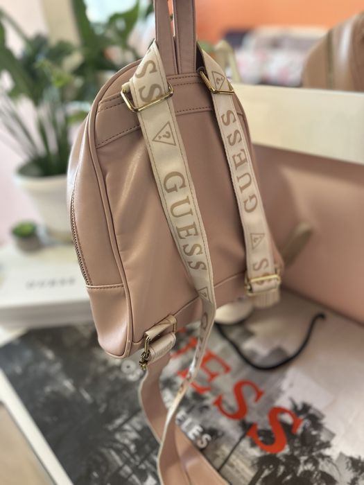 Раници Guess и Tommy hilfiger