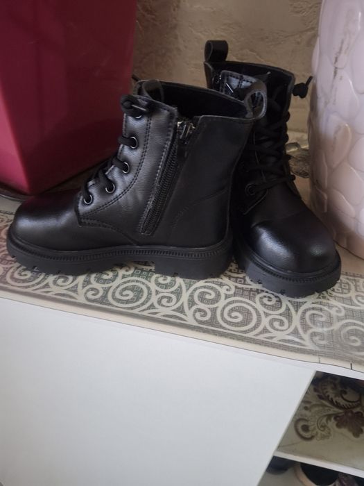 Модные зимние ботинки