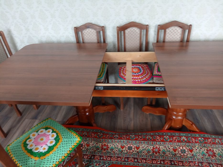 Продам стол 4 мет