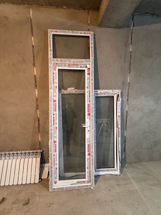 Двери из пластика и окно вместе 30,000тг