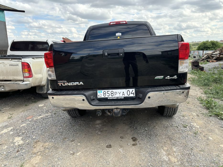 Тойота тундра продам