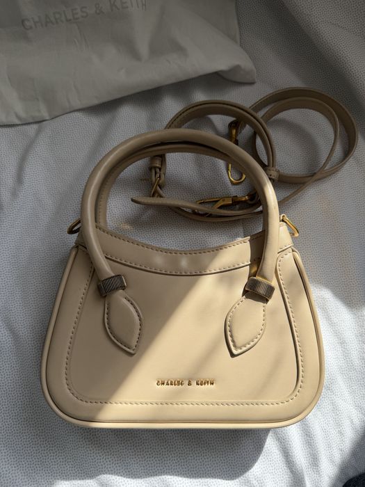 Сумка Charles & Keith