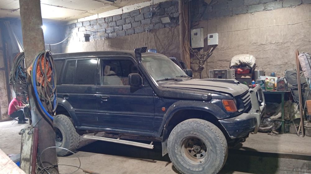 Mitsubishi pajero