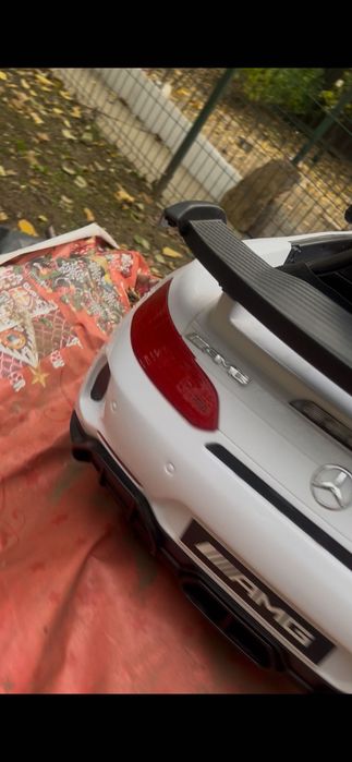 Mașina electrică cu telecomandă