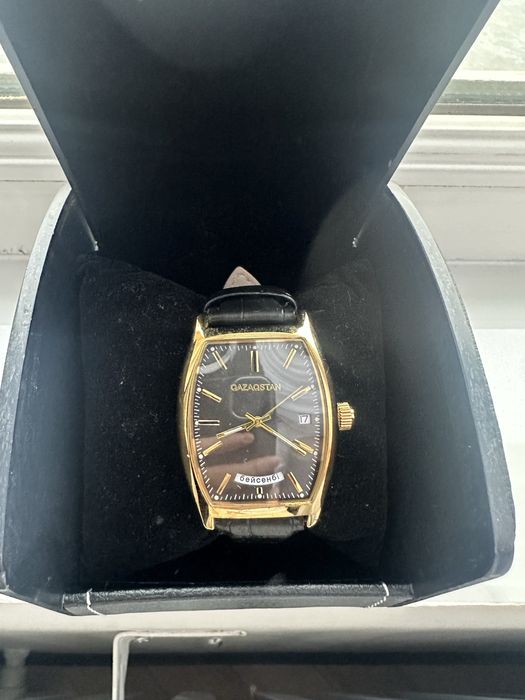 наручные часы…..