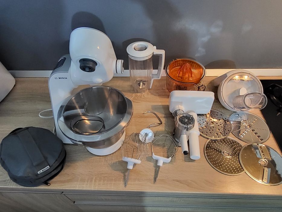 Robot de bucătărie Bosch multifunctional