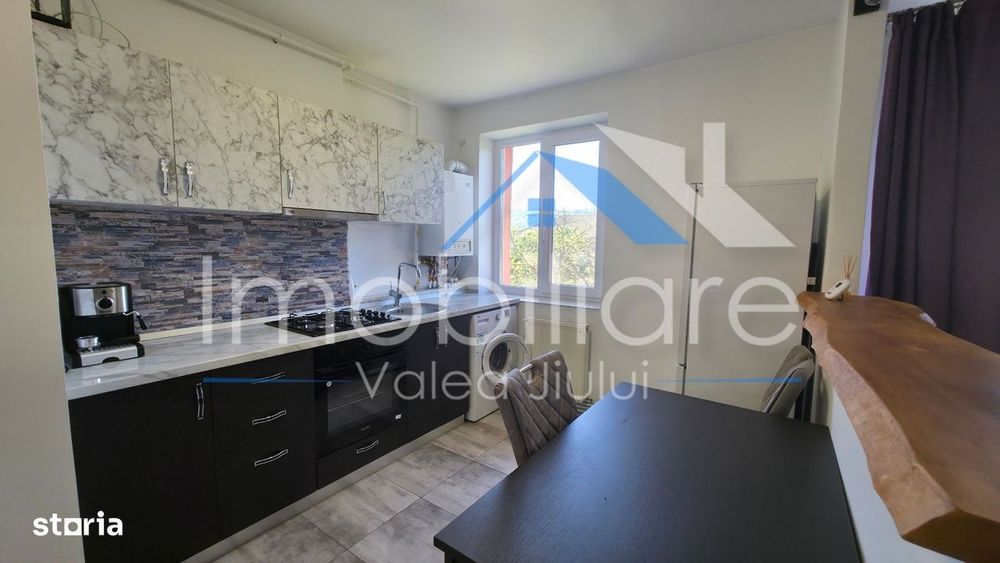 Apartament 2 camere, Str. Păcii, Petroșani