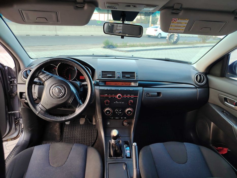 MAZDA 3 2005 — imagine 2