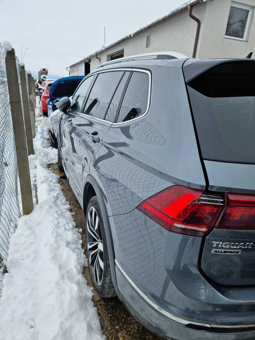 Dezmembrari piese VW Tiguan 5N ALLSPACE R-LINE 2.0 TDI DSG