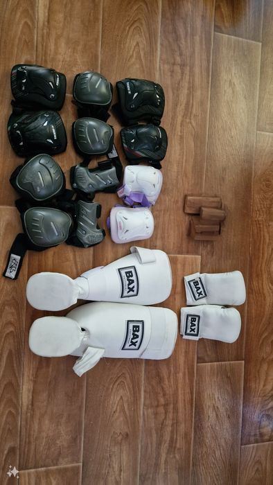 Щетки наколенники перчатки