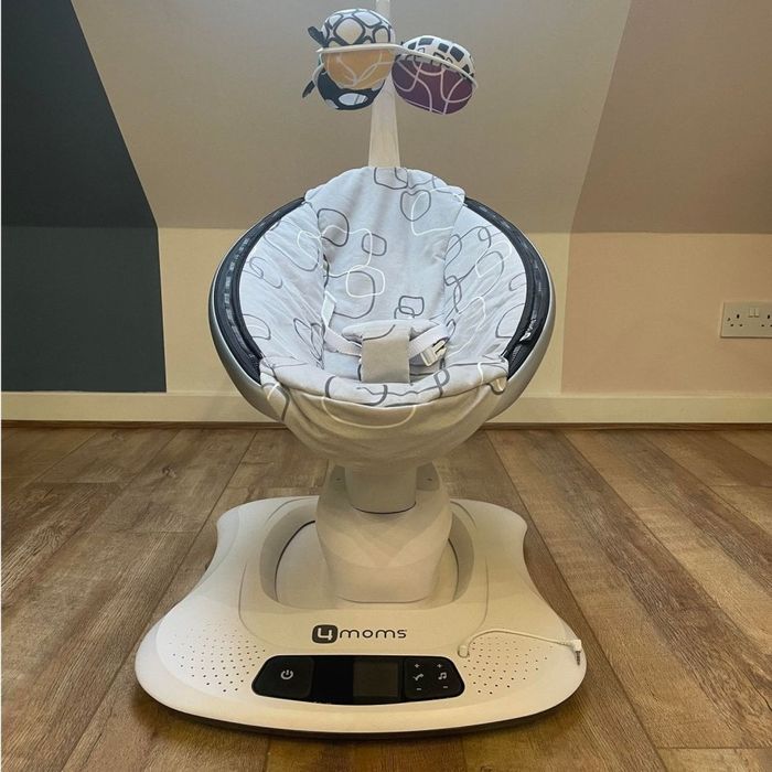 4moms MamaRoo 4.0 в отличном состоянии