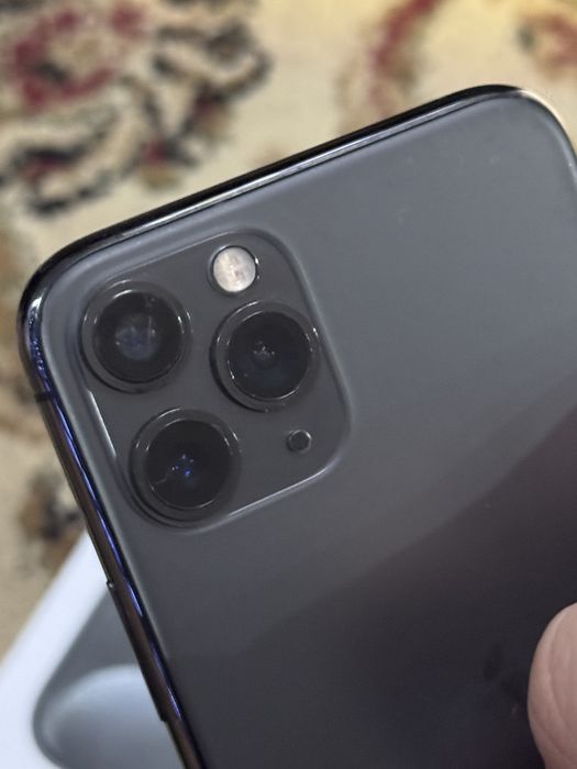 Прлдам айфон 11 про