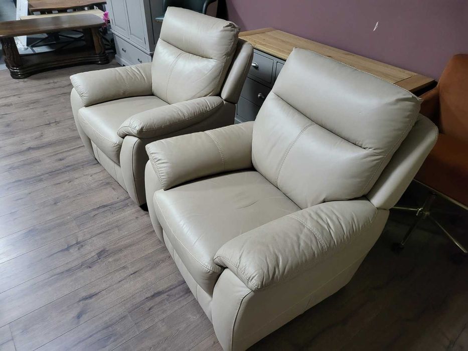Комплект кремави кожени фотьойли - 2 броя