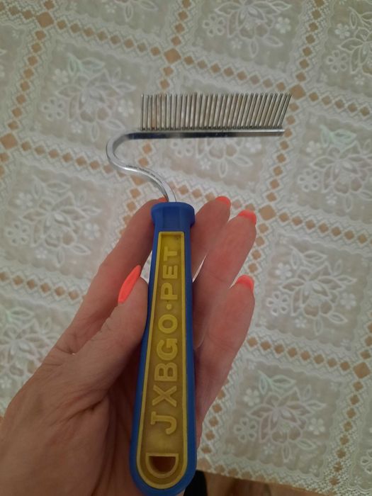 Продам щетку для длиновосых собак.