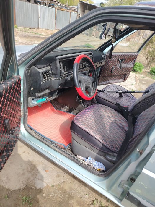 Продаю гольфа на ходу