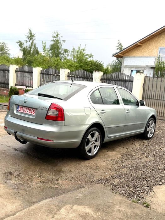 Skoda Octavia II DSG 2011 1.6 TDI