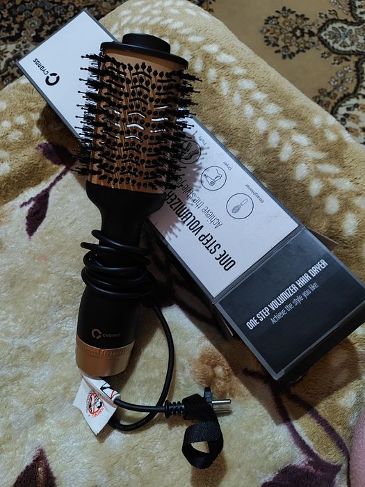 Продам фен щётка