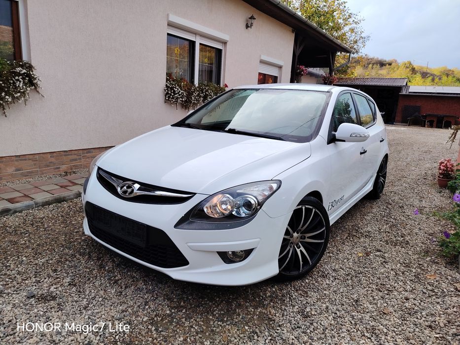 HYUNDAI i30 2011 — imagine 3