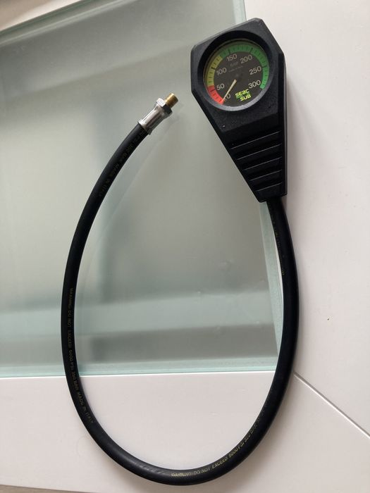 Водолазен манометър за малка бутилка