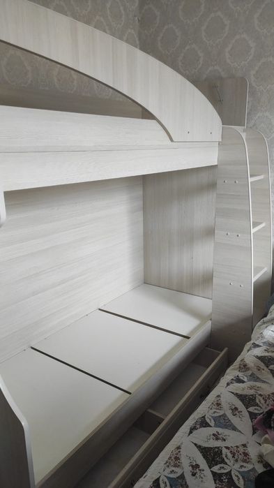 Продается Детская кровать двухъярусная