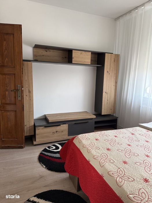 Colibri, etaj 1/4, Preț 500 euro