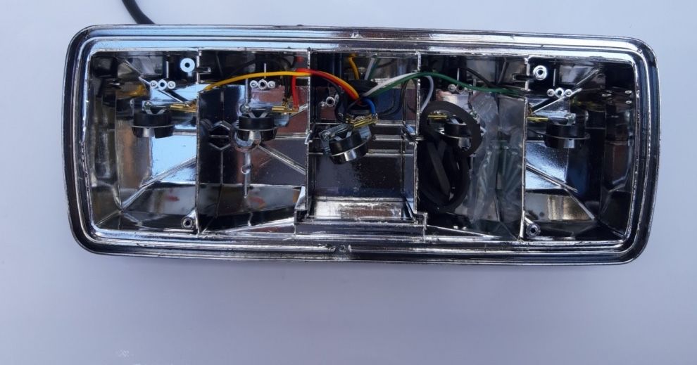 Стопове 2бр. 12V -24V, с 5 функции подходящи за Бус Камион Тир Ремарке Караванa