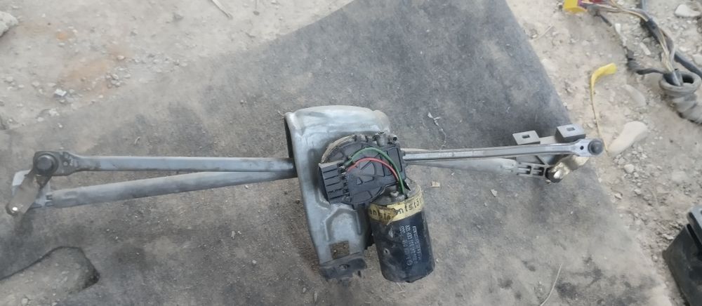 Запчасти на Ауди с4