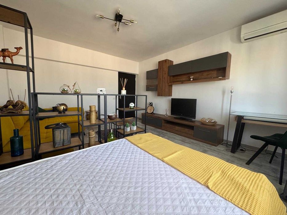 Persoana fizica inchiriez apartament cu o camera zona Interservisan