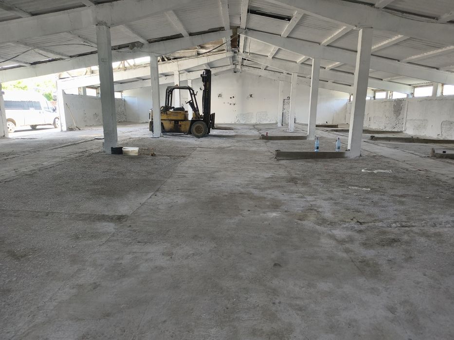Spatii depozitare in Tomesti  ,hala de închiriat  cu curte SI parcare